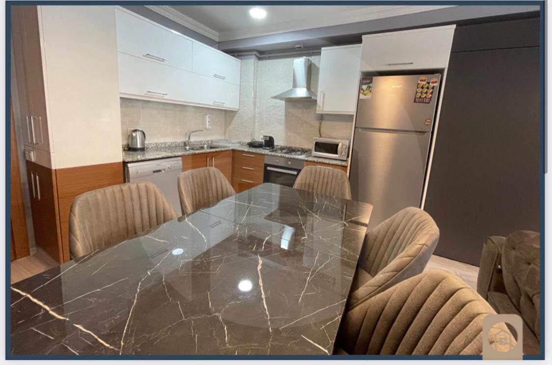 Center Apartment Istanbul Exteriör bild