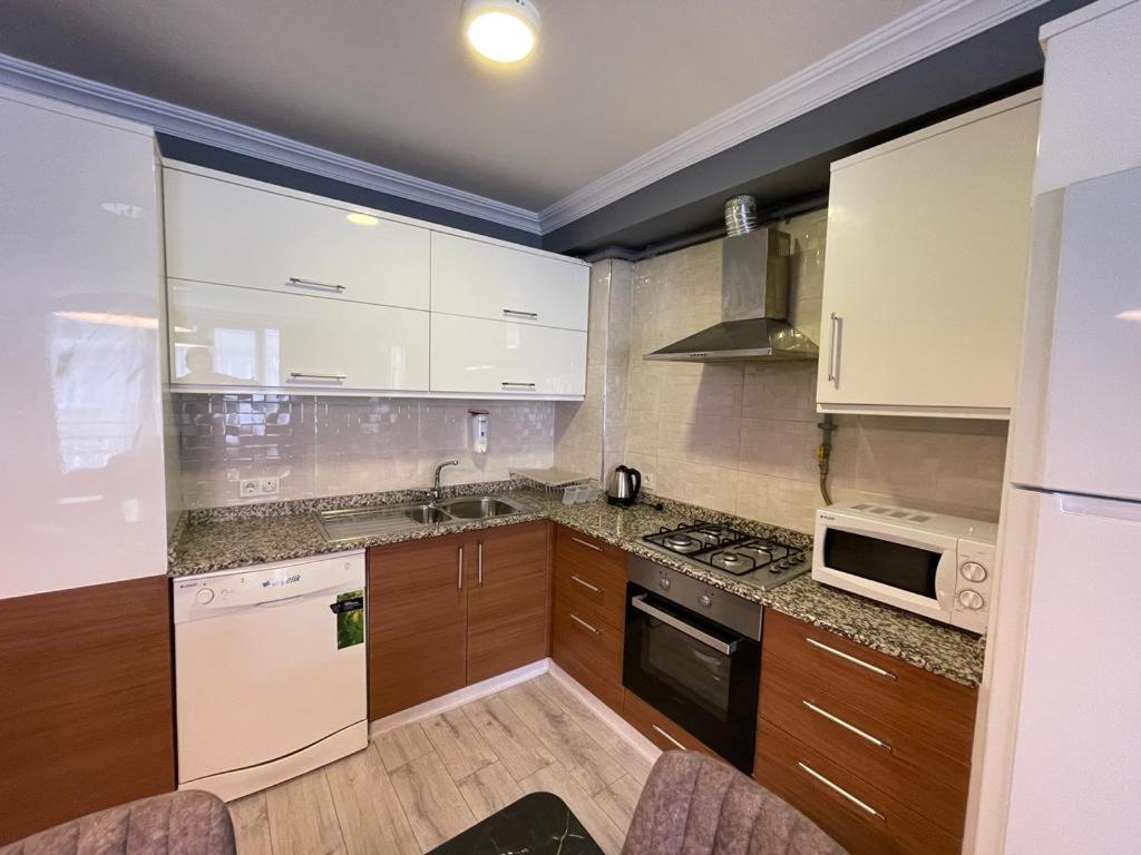 Center Apartment Istanbul Exteriör bild